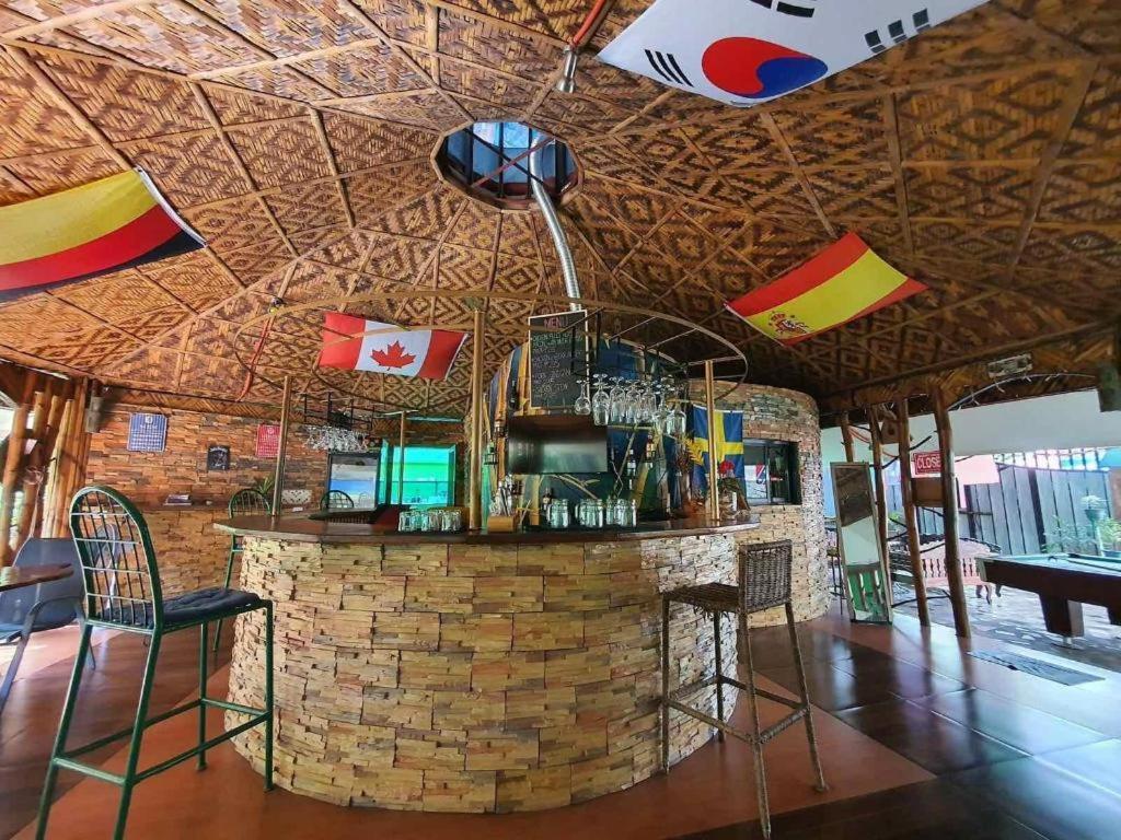 Bamboo Garden Boutique Hotel Таклобан Экстерьер фото