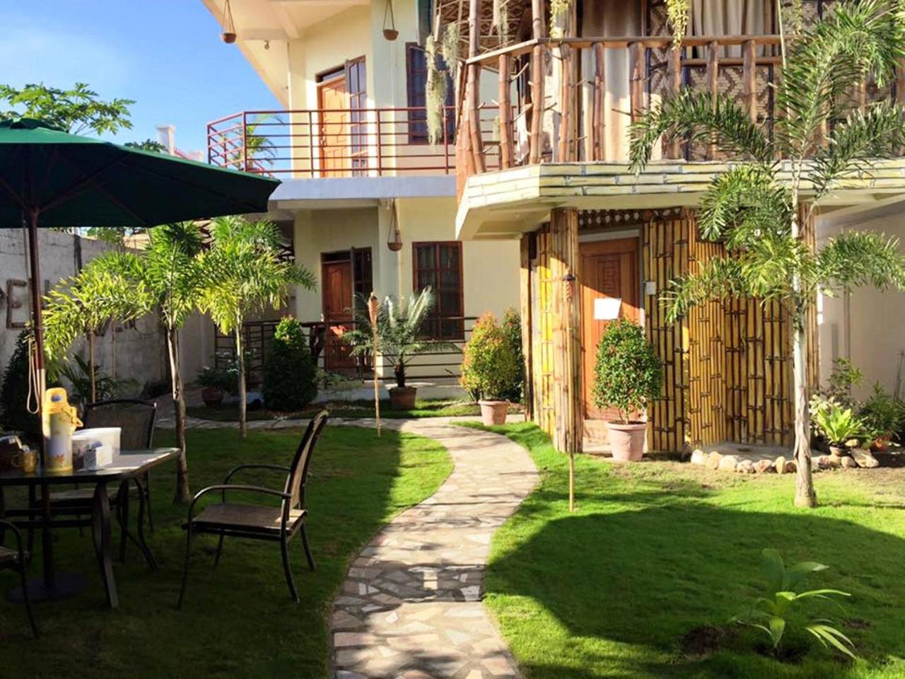 Bamboo Garden Boutique Hotel Таклобан Экстерьер фото